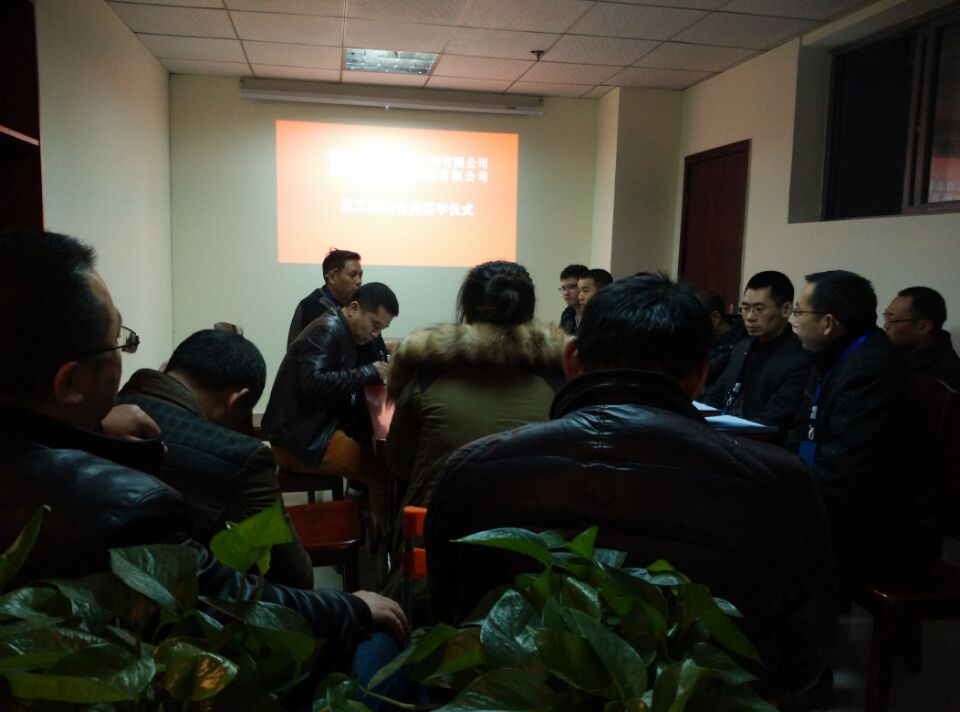 C:\Users\Administrator\Desktop\新建文件夹\CCA7181F45BE5581AAB917178E6BFA06.jpg